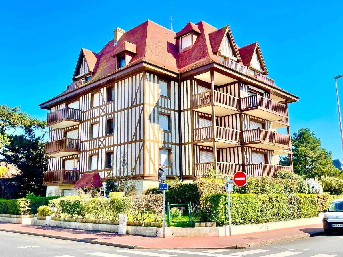 Echappee Chic - Balcon - 150 M Casino Deauville & Plage Екстериор снимка